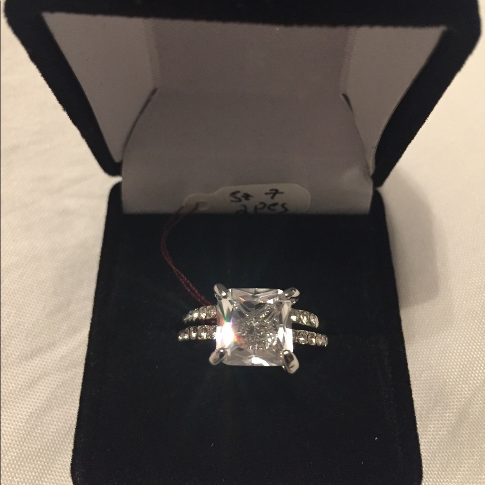 2pcs 1.8Ct. Princess Cut Sapphire Wedding Set - Picture 3 of 4